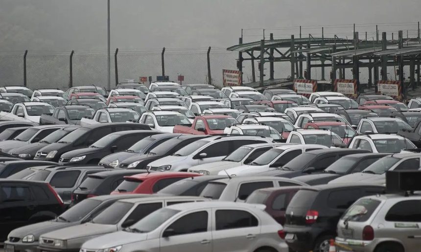 Venda de veículos novos no país sobe 15% até maio