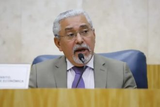 Vereador de SP Senival Moura pede afastamento do PT