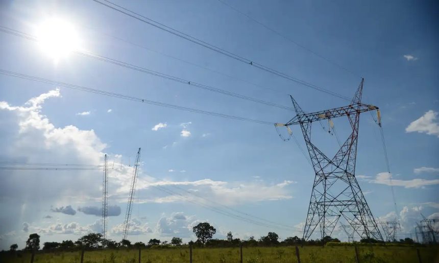 Aneel leiloa mais quatro lotes de transmissão de energia