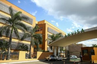 Anvisa suspende venda de energético Mister Hemp