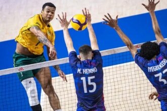 Brasil bate bicampeã olímpica França na Liga das Nações de vôlei
