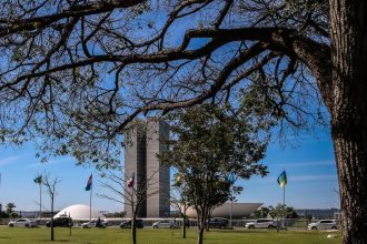 Congresso aumenta punição a crimes sexuais online contra crianças