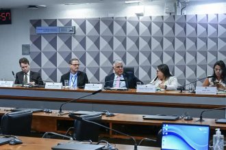 Defensores pedem regras mais rígidas para publicidade das bets 