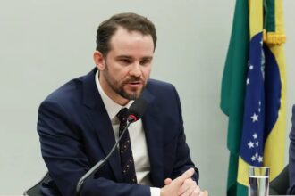 Durigan: dívida do Brasil é menor do que a de grandes economias