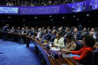 Empresários atacam PEC 6×1 no Senado; sindicatos e governo defendem