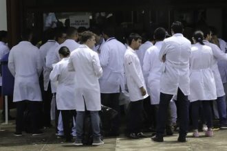 Enare: inscrição para residência médica com pré-requisito segue até 4ª