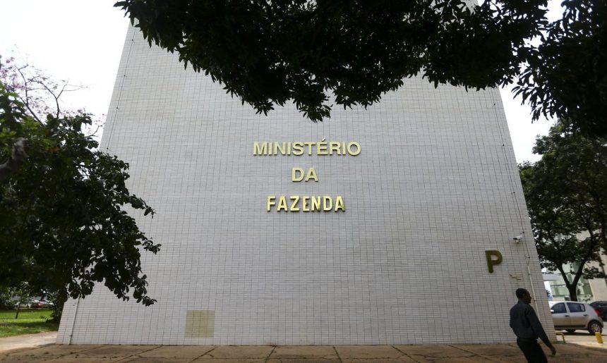 Governo deve recorrer ao STF sobre PEC de agentes de saúde