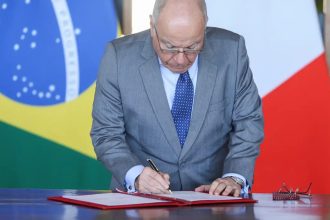 Itamaraty alerta para risco de EUA usar força militar no Brasil