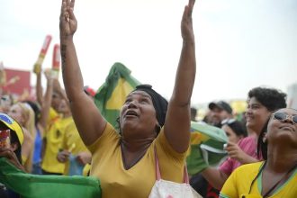 PM reforça a segurança em pontos de concentração de torcedores no Rio