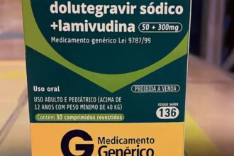 SUS adquire tecnologia para produzir principal remédio contra o HIV