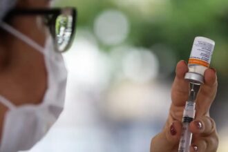 Vacinas contra covid-19 serão atualizadas contra novas variantes