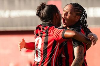 Vitória manda Botafogo para lanterna na volta do Brasileiro Feminino