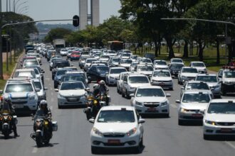 Crédito para carros de aplicativo tem teto elevado para R$ 200 mil