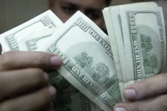Dólar sobe a R$ 5,19 após tom mais duro de presidente do Fed