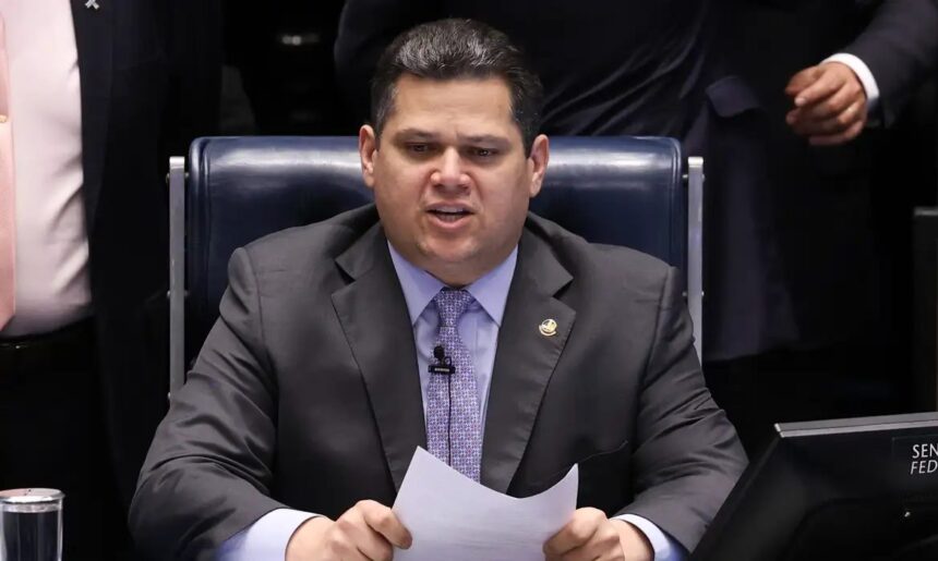 Governo pede a Alcolumbre que instale comissão sobre MP das Blusinhas
