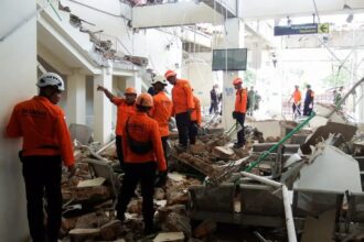 Indonésia: buscas por vítimas de tremor seguem no Dia da Independência