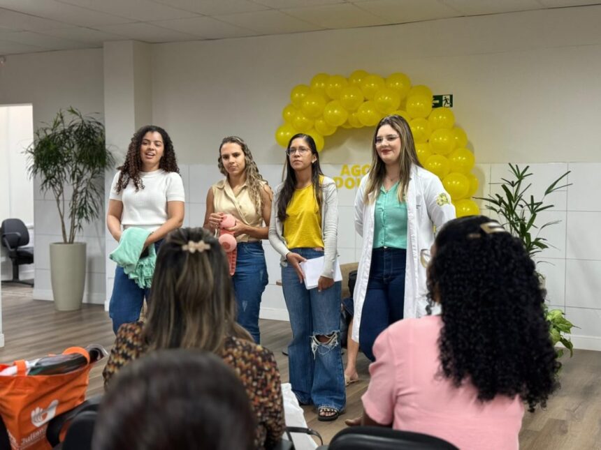 Ipesaúde reforça importância da amamentação em ação do Agosto Dourado
