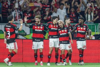 Libertadores: Flamengo elimina Cruzeiro e mantém vivo sonho do penta