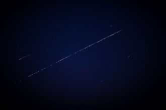 Proliferação de satélites põe em risco observações astronômicas