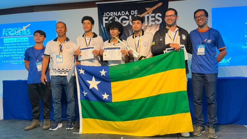 Rede Pública Estadual de Educação conquista 36 medalhas e menção honrosa na Jornada de Foguetes