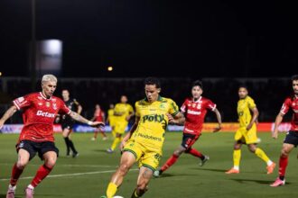 Rodada ajuda e Flamengo volta a depender apenas de si no Brasileirão