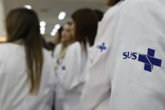 Saúde estende atuação de 676 médicos especialistas no SUS