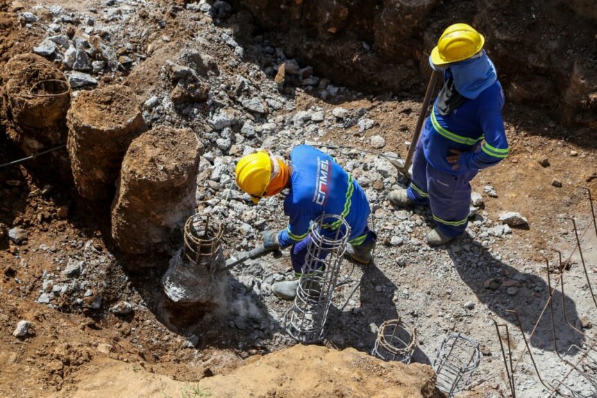 Serviços de urbanização da Colina do Santo Antônio estão 50% executadas