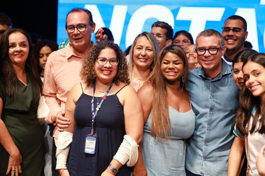 Fábio garante posse de 300 professores e reforça investimentos em educação de Sergipe