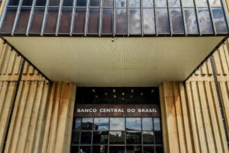 BC reduz projeção de crescimento da economia para 1,8%