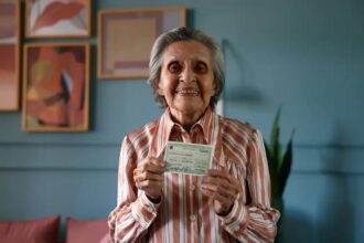 Campanha incentiva voto de quem tem mais de 70 anos