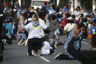 Evangélicos são alvo de disputa, mas rejeitam uso eleitoral de igrejas