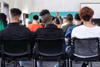 Feira em SP reúne programas de intercâmbio e bolsas esportivas