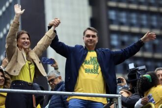 Flávio Bolsonaro propõe enxugar Estado e endurecer ações de segurança