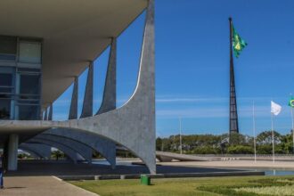 Frente de prefeitos apresenta carta com propostas aos presidenciáveis
