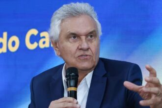 Internado em SP, Ronaldo Caiado recebe diagnóstico de pneumonia
