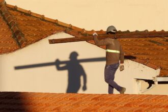 Orçamento de 2027 prevê R$ 133,8 bilhões em investimentos