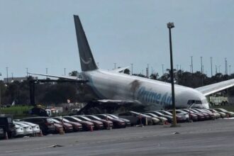 Pelo menos 5 pessoas morrem em acidente com avião de carga em Miami