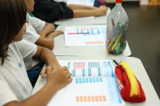 Programa de bolsas vai incentivar formação para a educação básica