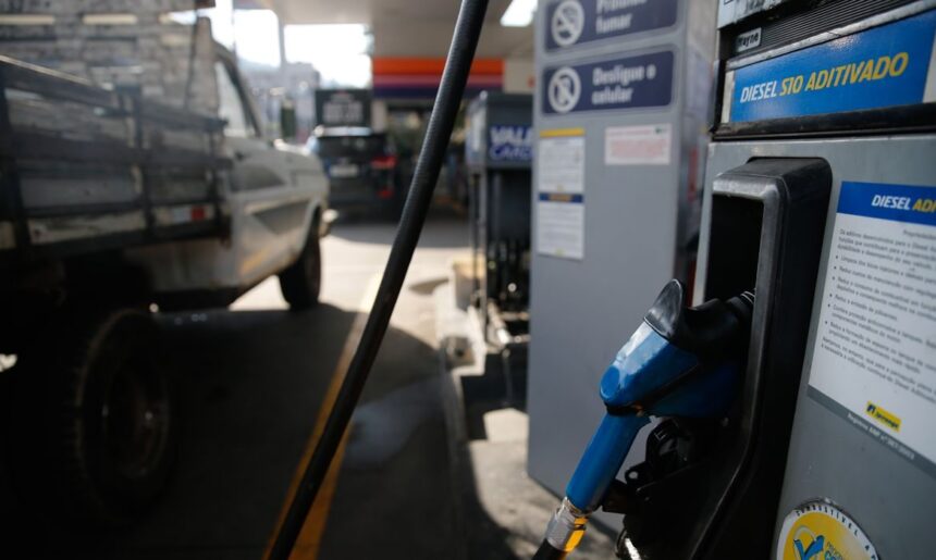 Subsídios à gasolina e ao diesel são ampliados após alta do petróleo