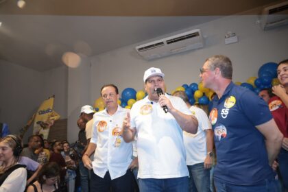 Encontro com amigos de Cláudio Mitidieri lota o Balacobaco, em Aracaju