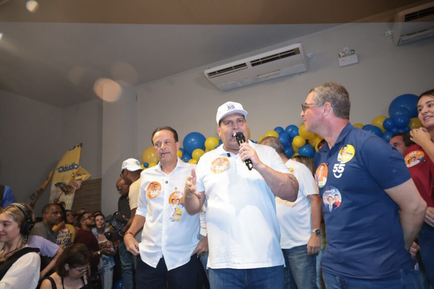 Encontro com amigos de Cláudio Mitidieri lota o Balacobaco, em Aracaju