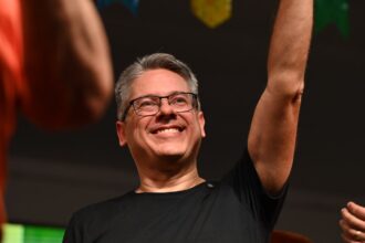 Delegado Alessandro lidera corrida ao Senado com 24,9% em pesquisa do Instituto França