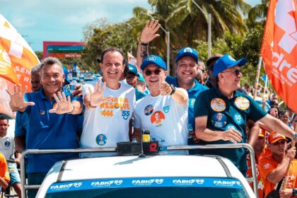 Multidão acompanha carreata de Fábio Mitidieri no Baixo São Francisco e reforça apoio a governador