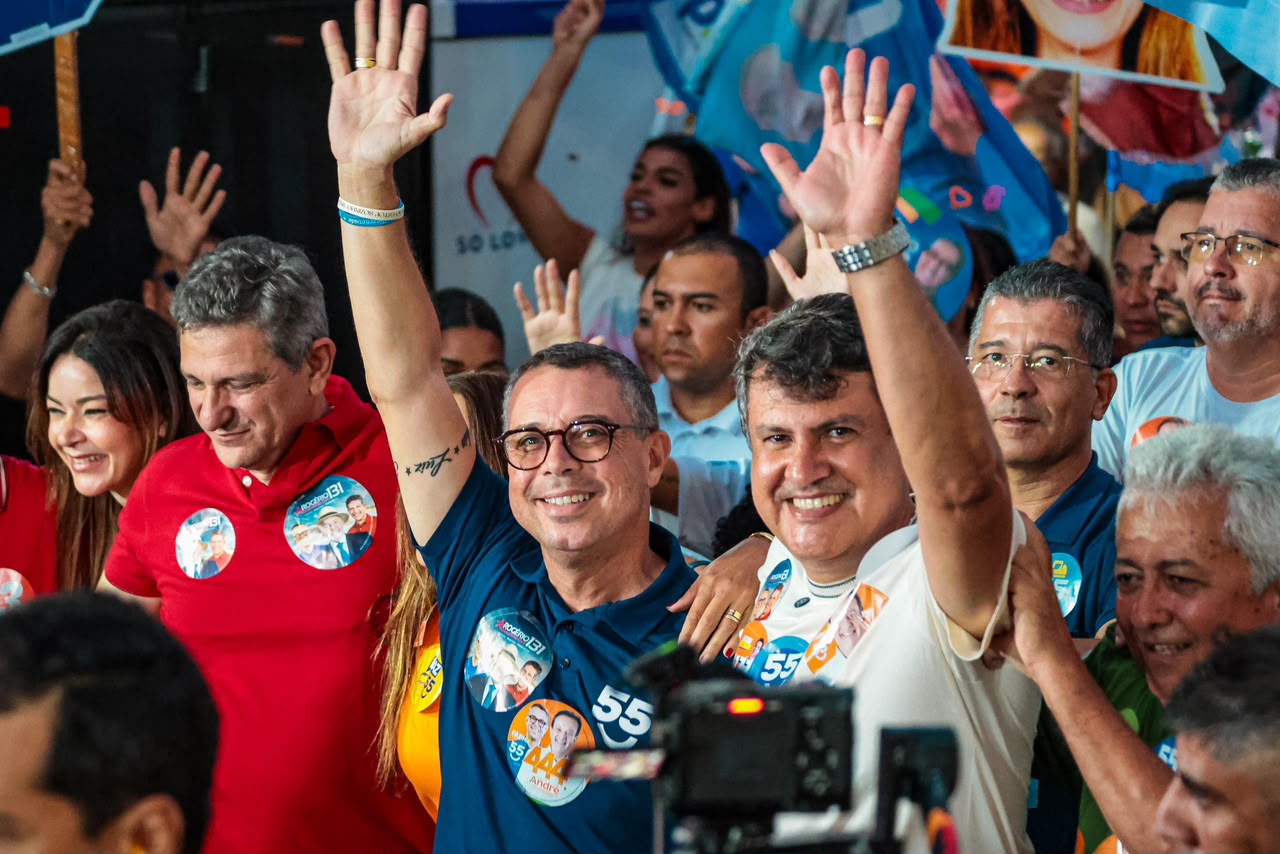 Governador Fábio Mitidieri durante caminhada no Sul de Sergipe