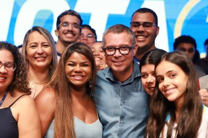 Fábio Mitidieri valoriza professores com salários maiores e premiação por desempenho
