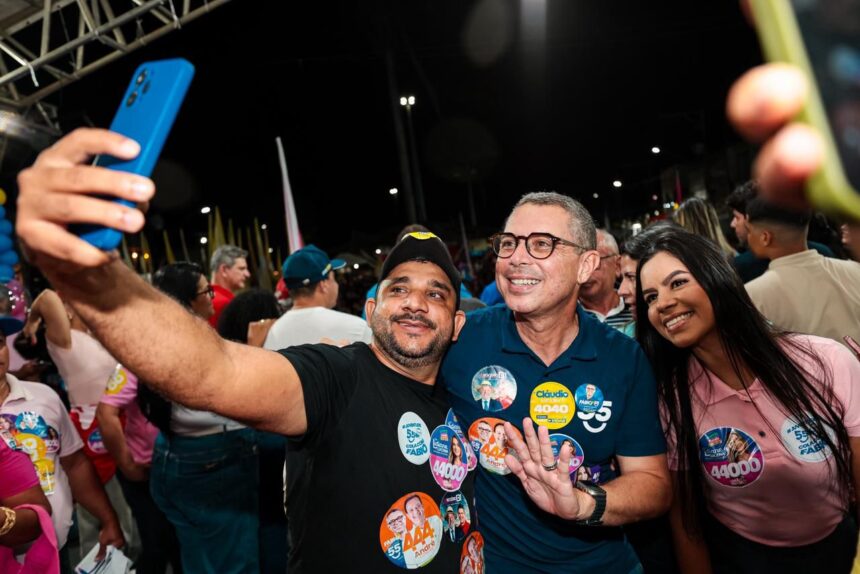 Fábio reúne milhares de pessoas em Malhada dos Bois, Aquidabã e Muribeca e população abraça reeleição