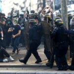Adolescentes franceses fazem mais um dia de protestos sobre escolas