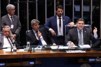 Alcolumbre retira PEC da Segurança Pública da pauta do Senado
