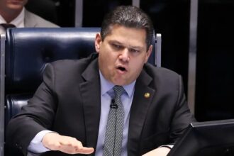 Alcolumbre vai promulgar fim da escala 6×1 nesta sexta