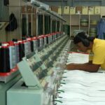 Confiança da indústria sobe em outubro, mas setor segue pessimista